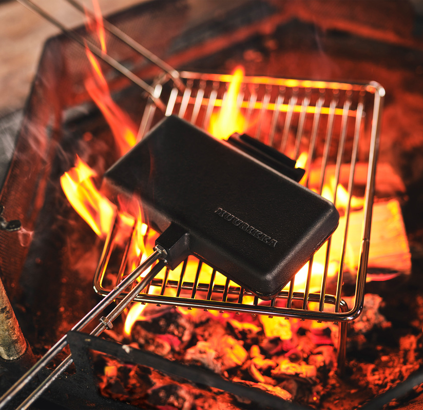 Sandwich iron Cast iron