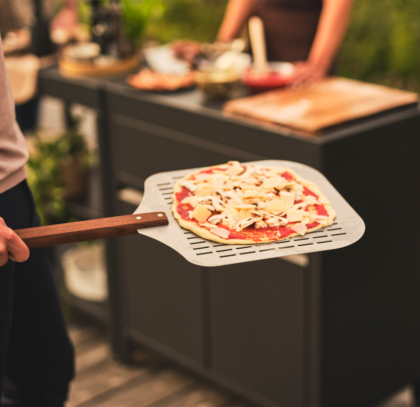Pizza spatula perforated Aluminium/ash