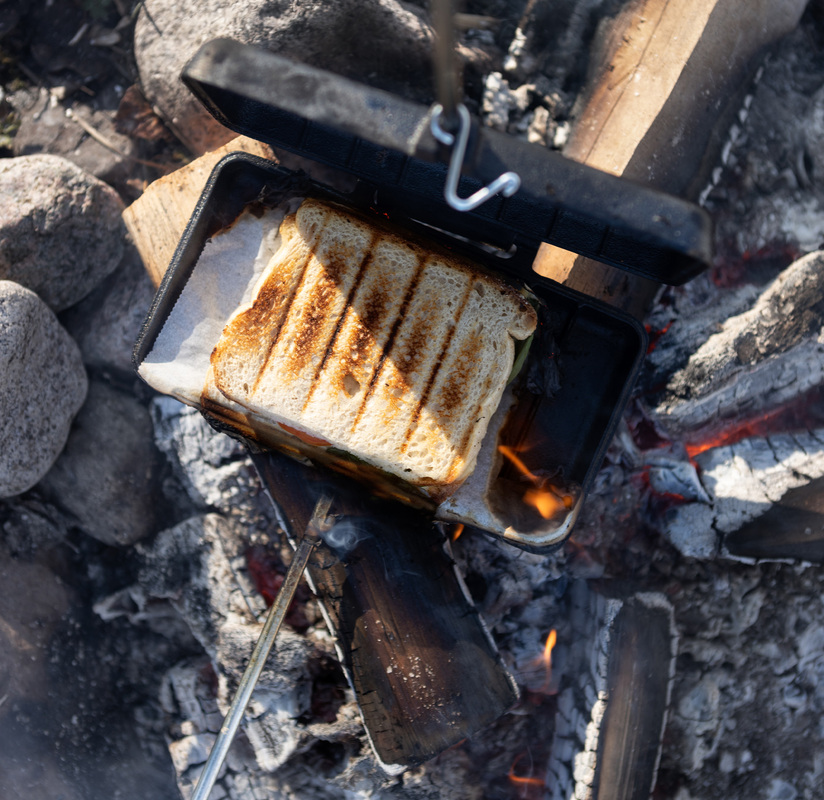 Sandwich iron Cast iron